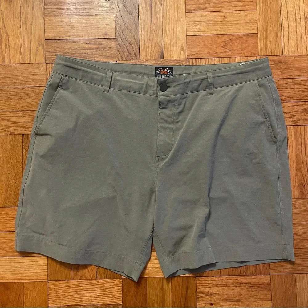 Faherty All Day Sage Olive Green Casual Shorts Waist 38